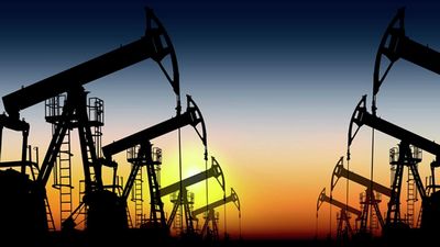 Цена на нефть в сша выросла так как запасы сократились впервые за 11 недель